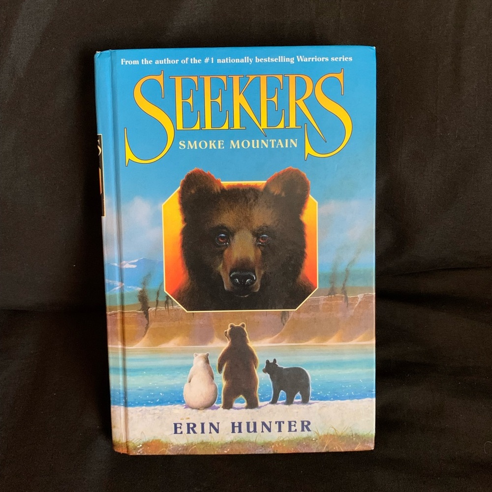 Hunter Seekers: Smoke Mountain - Blue and Brown Cover